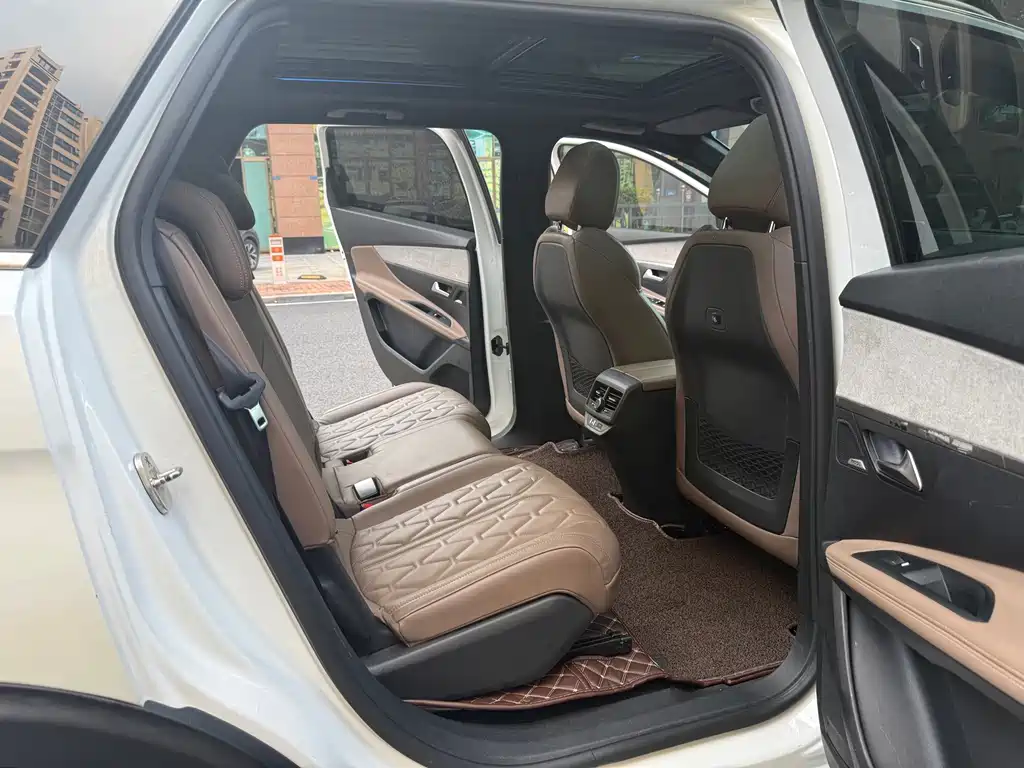 Peugeot 5008 — миниатюра 12