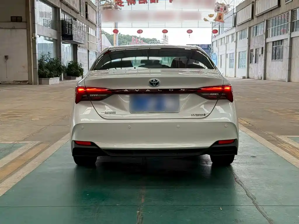 Toyota Avalon — миниатюра 6