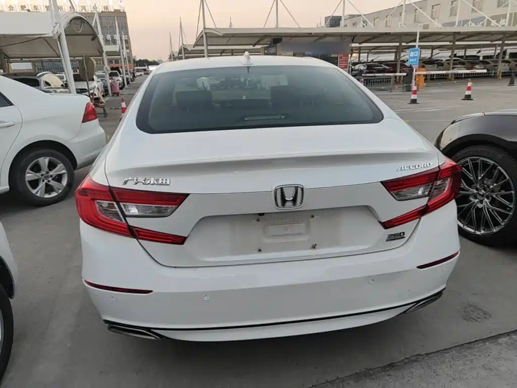 Honda Accord — миниатюра 6