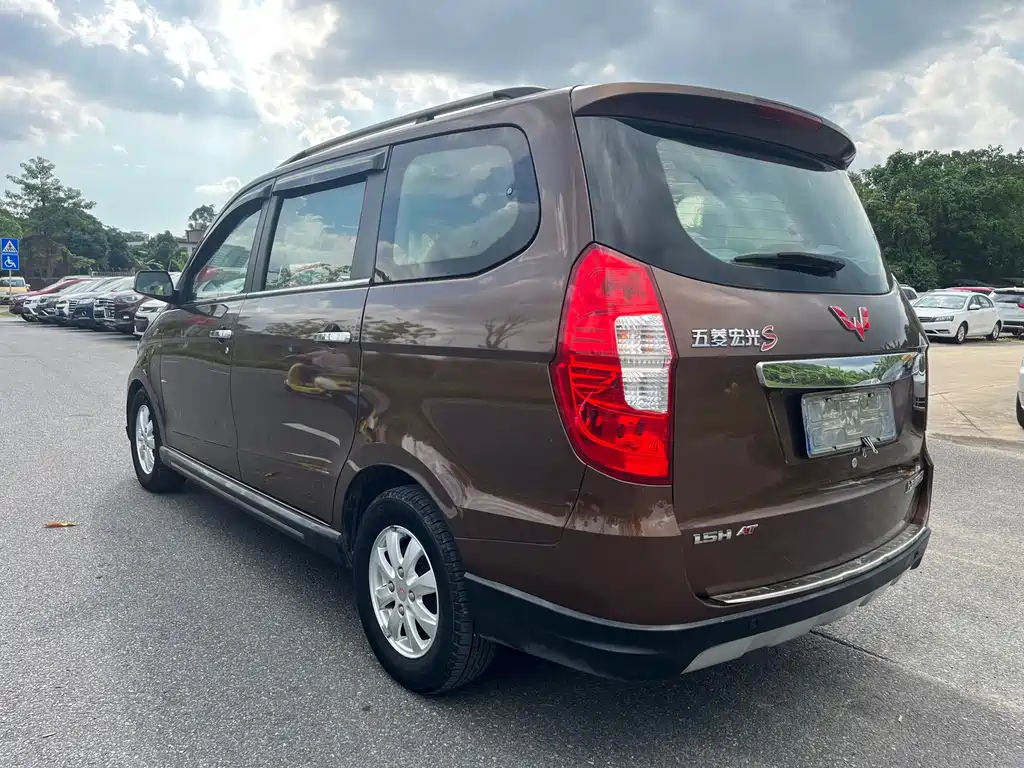 Wuling Hongguang — миниатюра 7