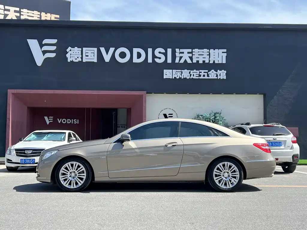 Mercedes-Benz E-Class E 2011 E 260 CGI Coupe