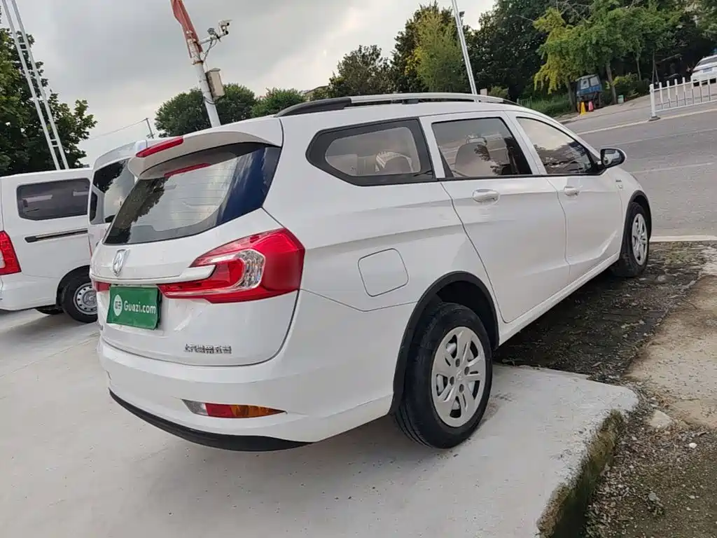 Baojun 310W — миниатюра 7