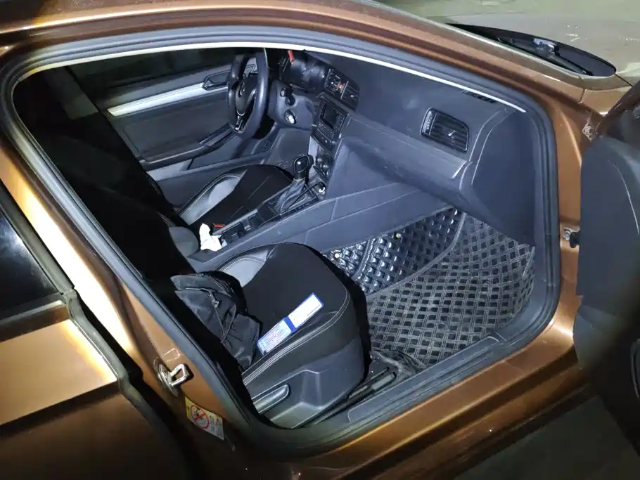 Volkswagen Lamando — миниатюра 8