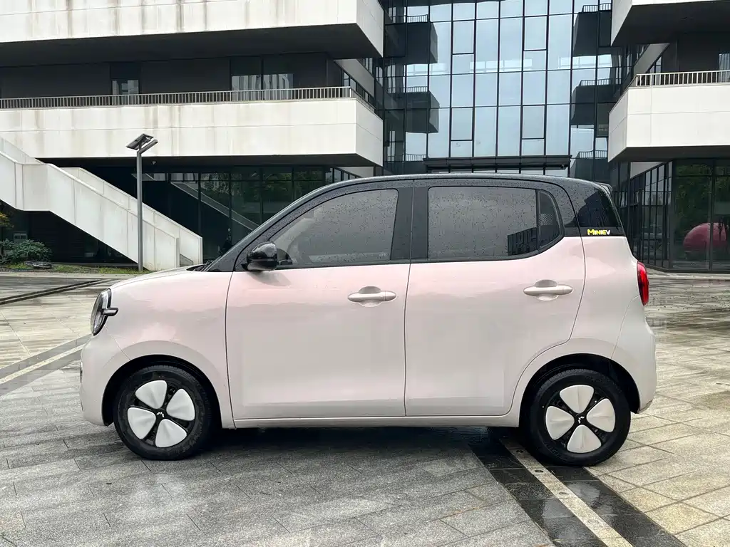 Wuling MINIEV — миниатюра 3