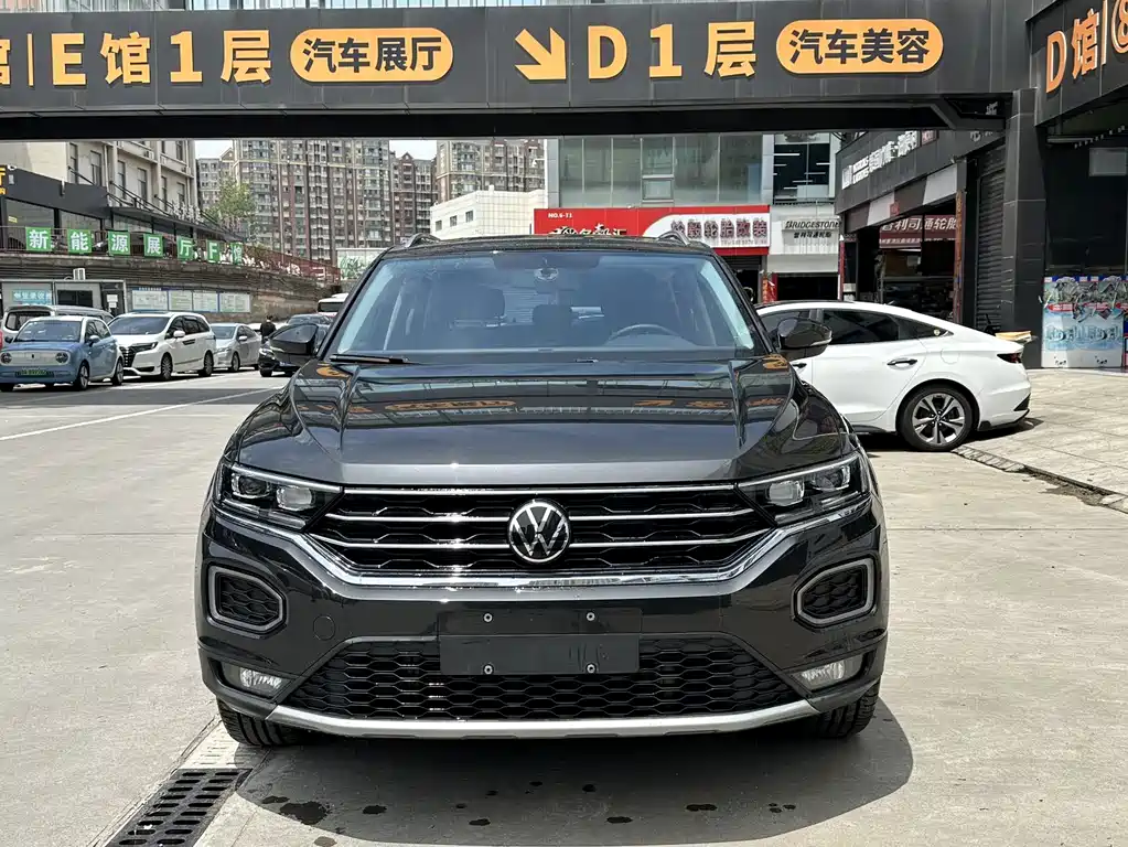 Volkswagen T-Roc 2022 280TSI DSG PLUS