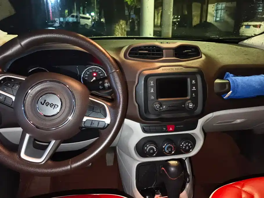 Jeep Renegade — миниатюра 13