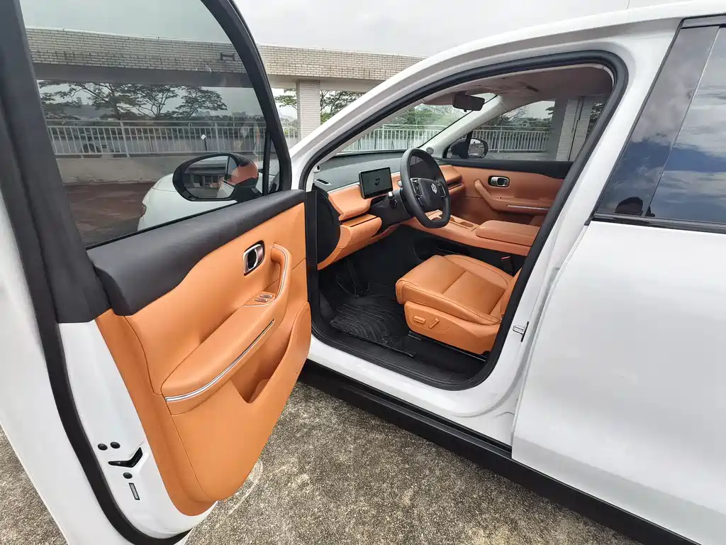 Leapmotor Leapmotor C10 — миниатюра 5