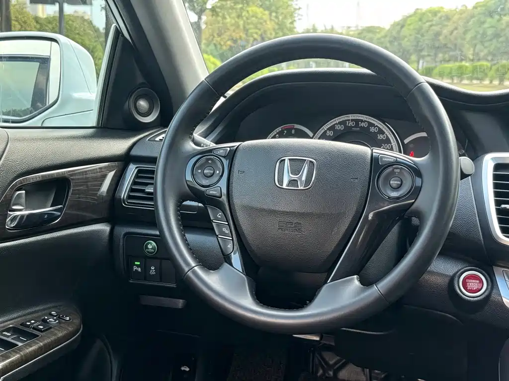 Honda Accord — миниатюра 11