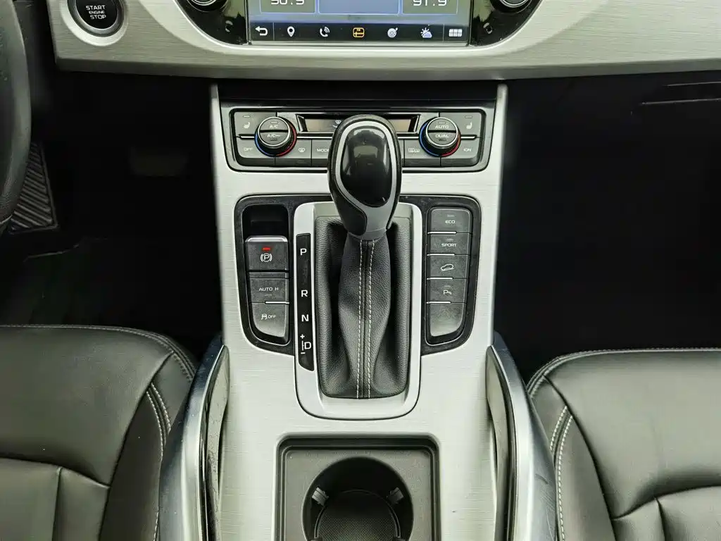 Geely Boyue — миниатюра 13