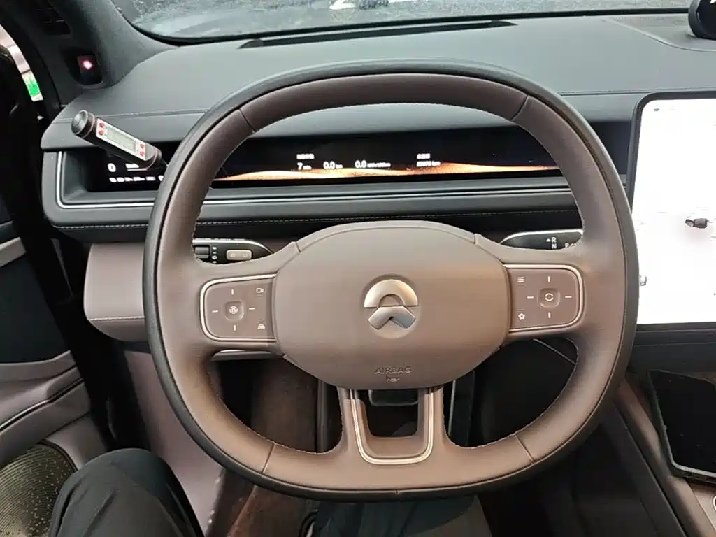 NIO ES8 — миниатюра 11
