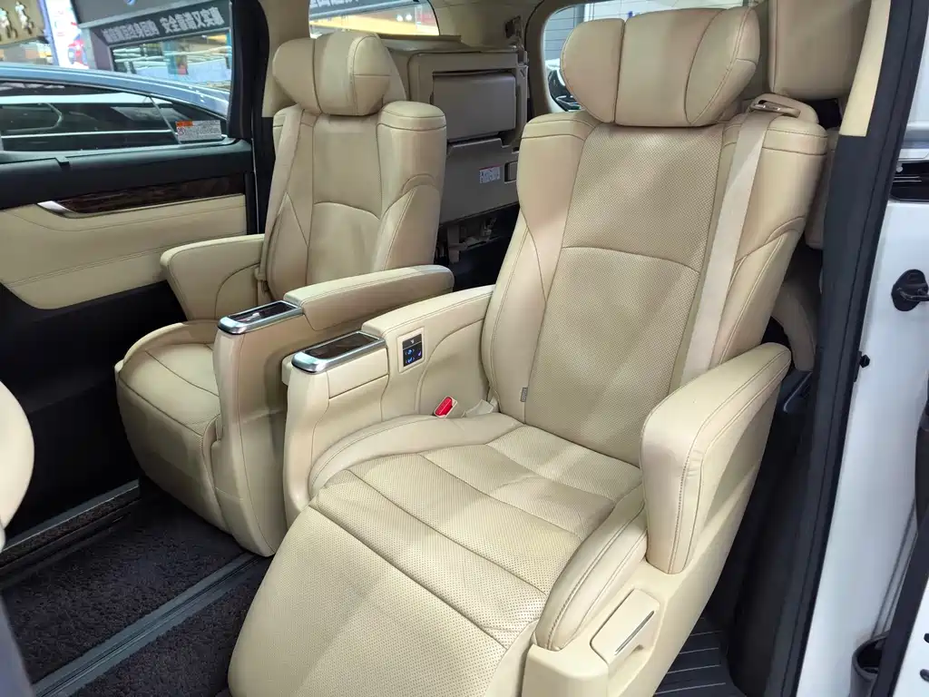 Toyota Alphard — фотографии объявления, Фото 18