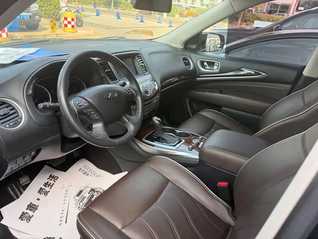 Infiniti QX60 (Import) — миниатюра 3