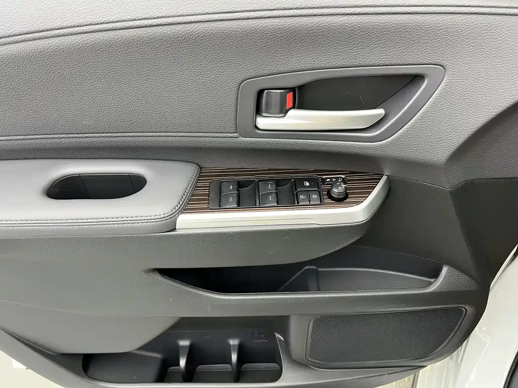 Toyota Sienna 2024 2.5L Luxury