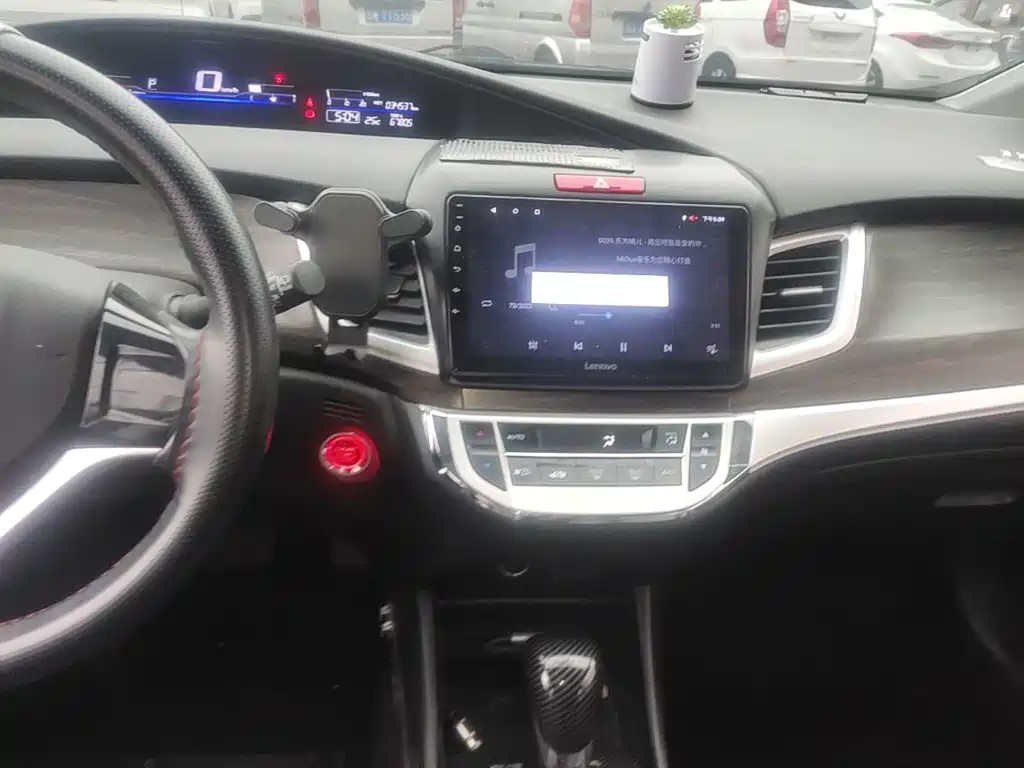 Honda Jade — миниатюра 13