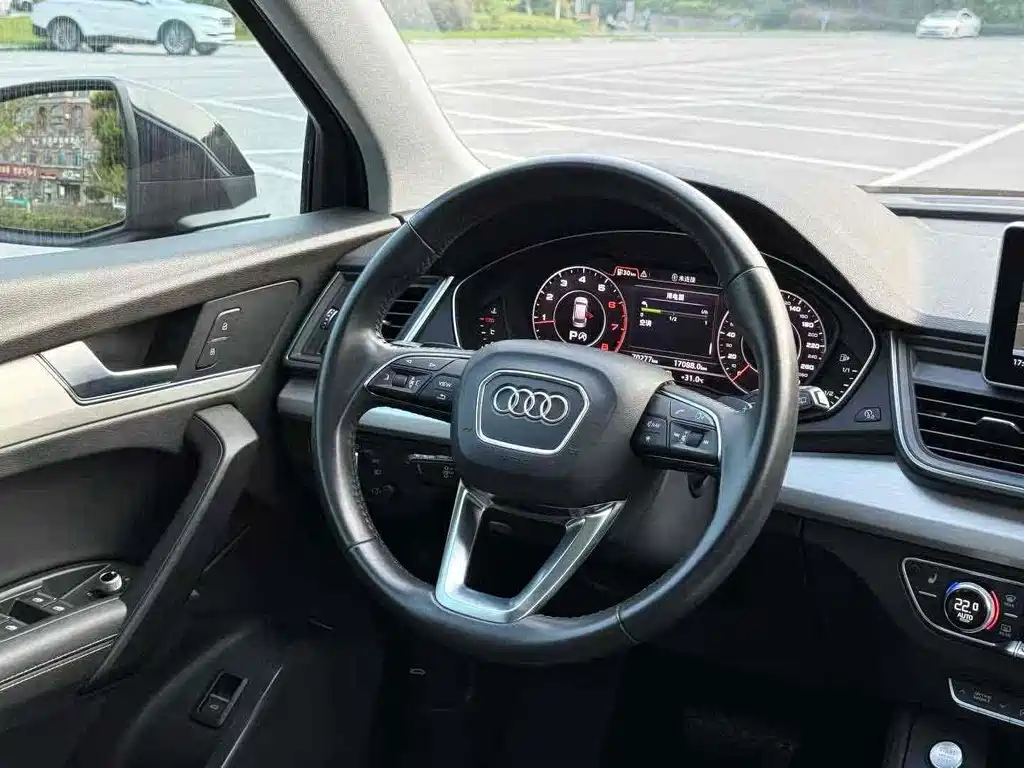 AUDI Q5L