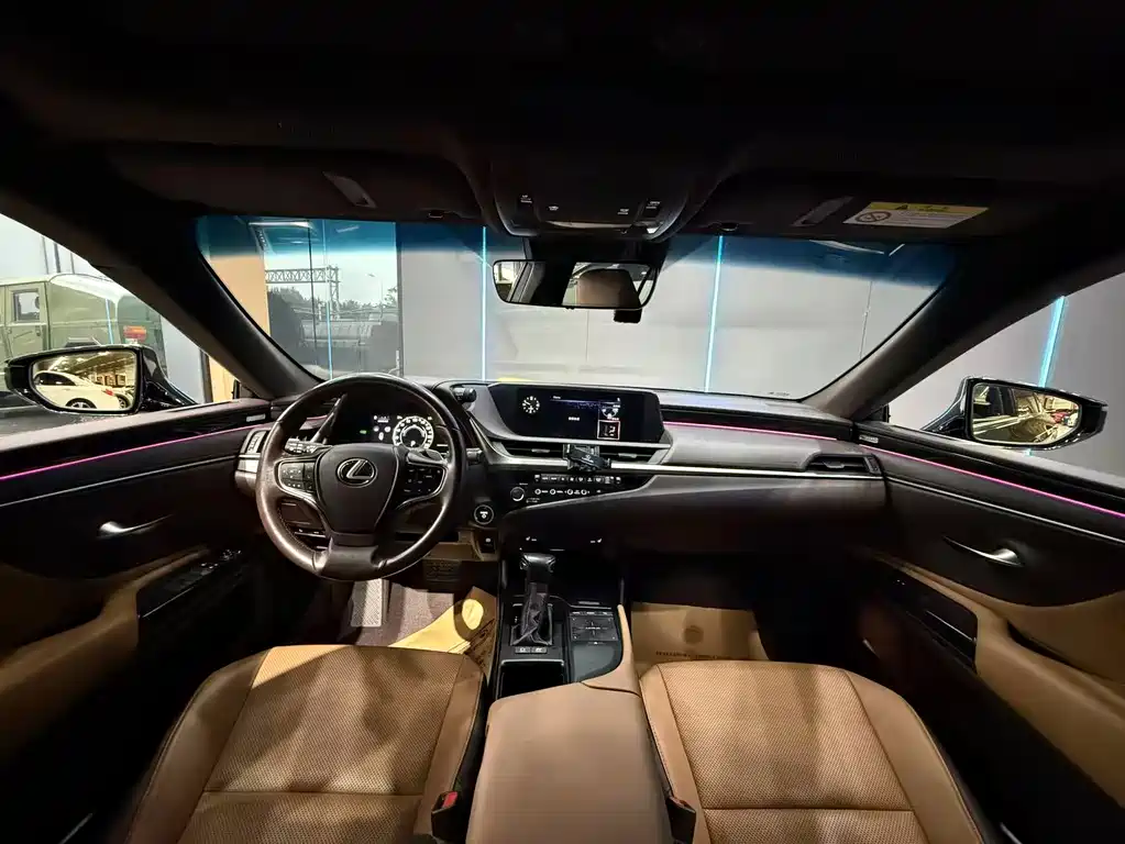 Lexus ES — миниатюра 9