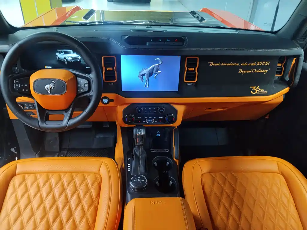 Ford Bronco — миниатюра 8