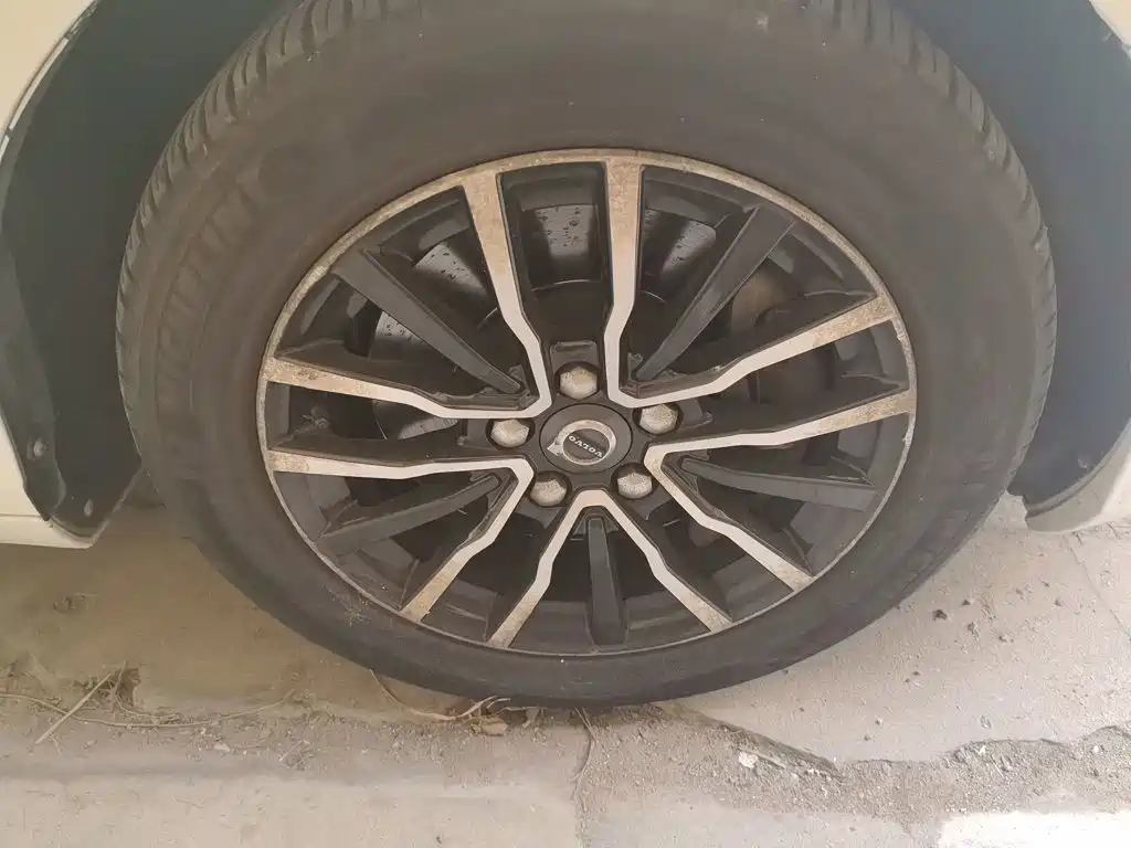 Volvo V40 — миниатюра 8