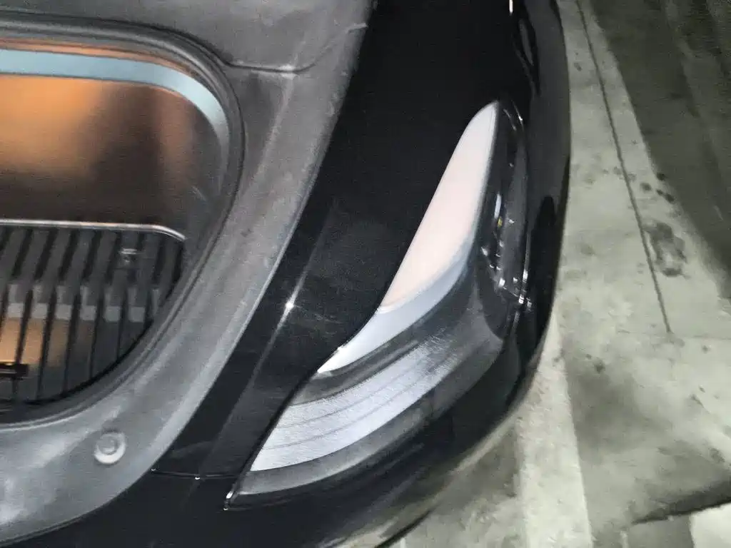Tesla Model Y — миниатюра 21