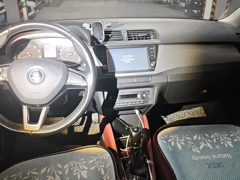Skoda Fabia — миниатюра 12