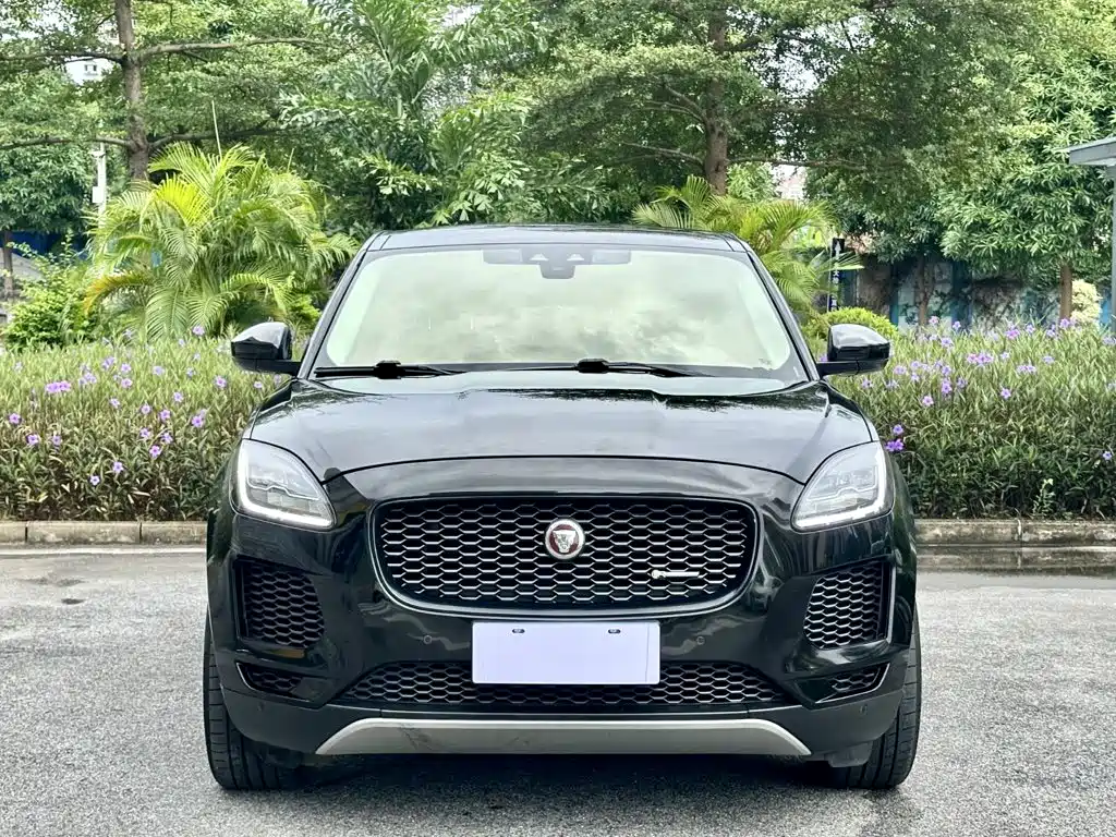 Jaguar E-PACE — миниатюра 2