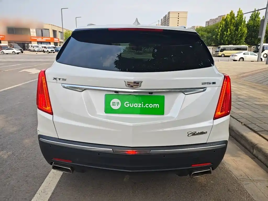 Cadillac XT5 — миниатюра 6