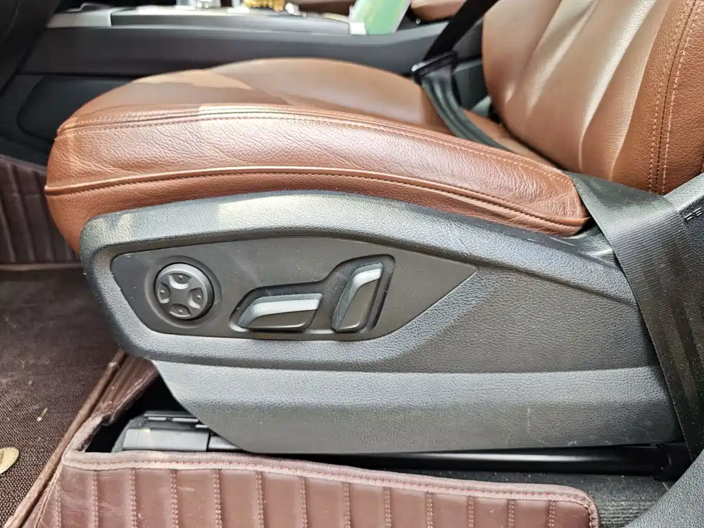 Audi Q7 — миниатюра 9
