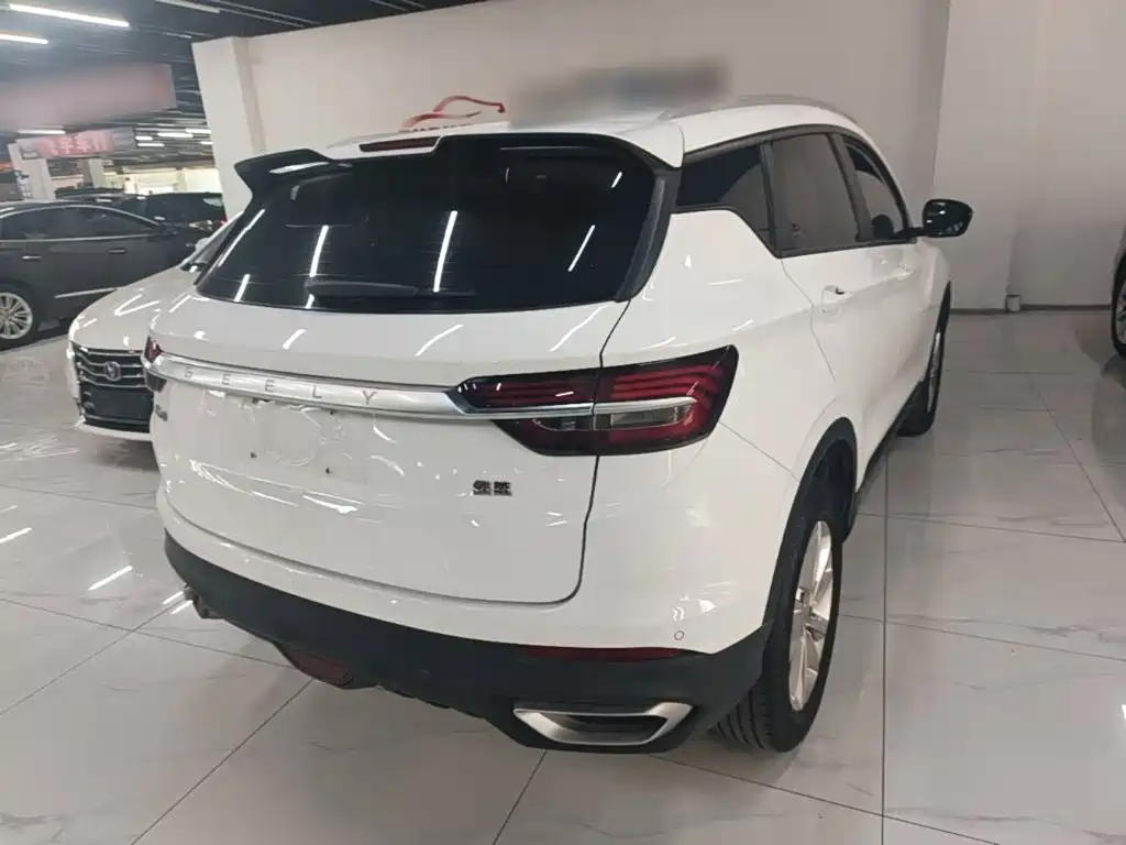 Geely Binyue — миниатюра 7