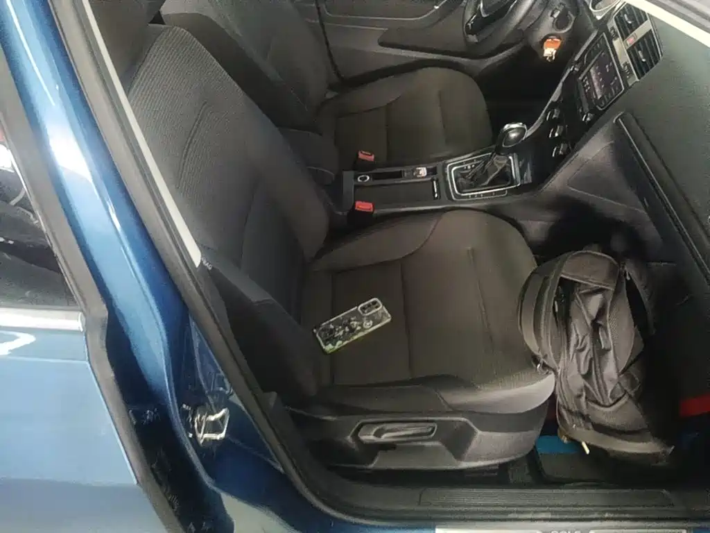 Volkswagen Golf — миниатюра 25