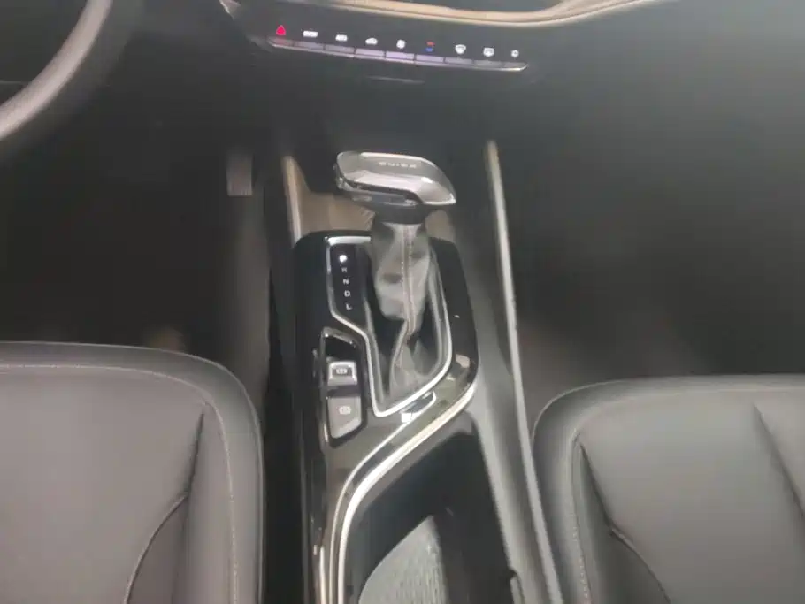 Buick Verano — миниатюра 16
