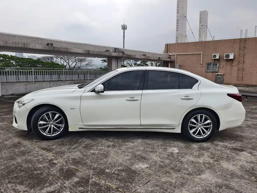 Infiniti Q50L — миниатюра 3
