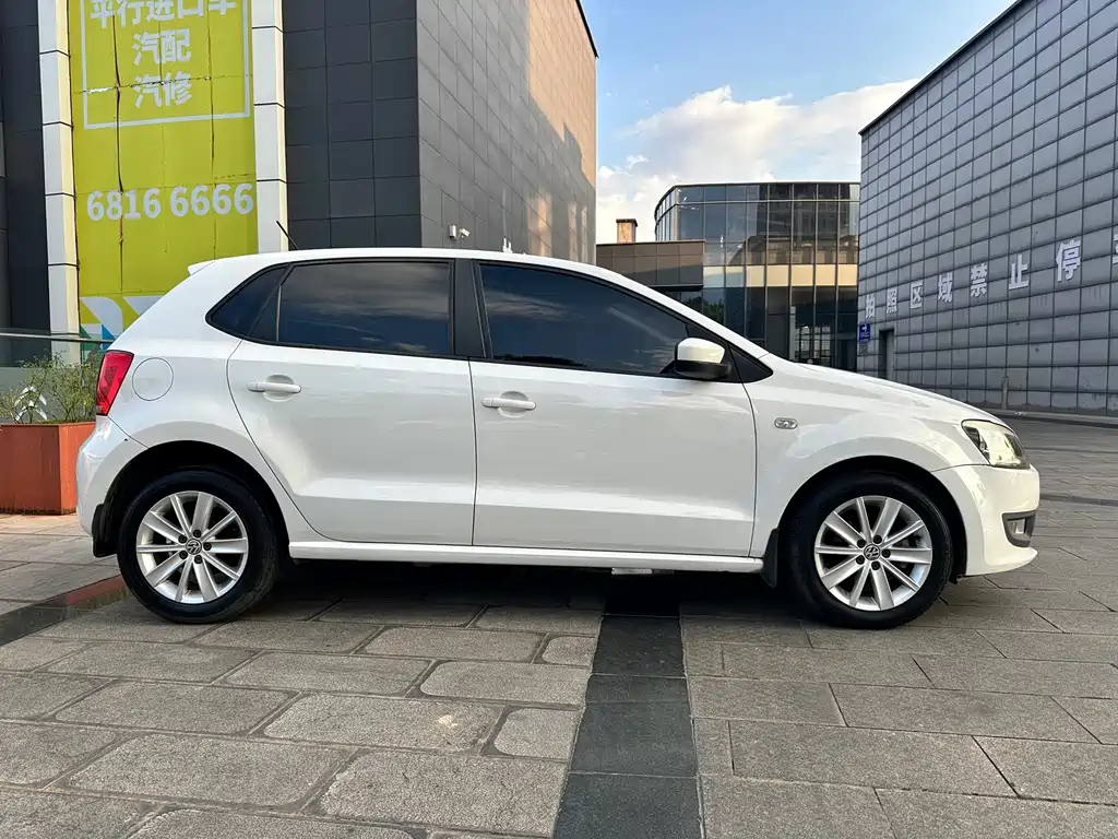 Volkswagen Polo — миниатюра 8