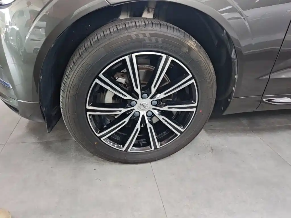 Volvo XC60 — миниатюра 23