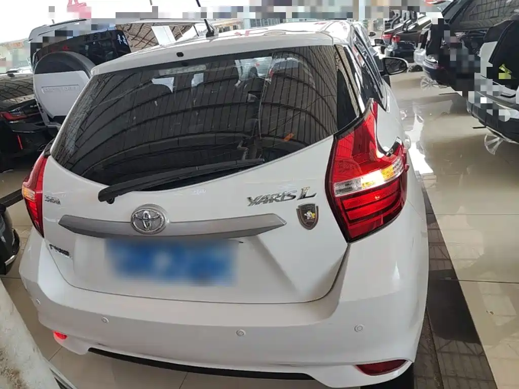 Toyota Yaris L — миниатюра 6