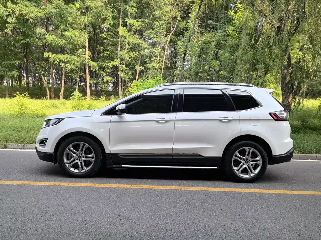 Ford Edge — миниатюра 4