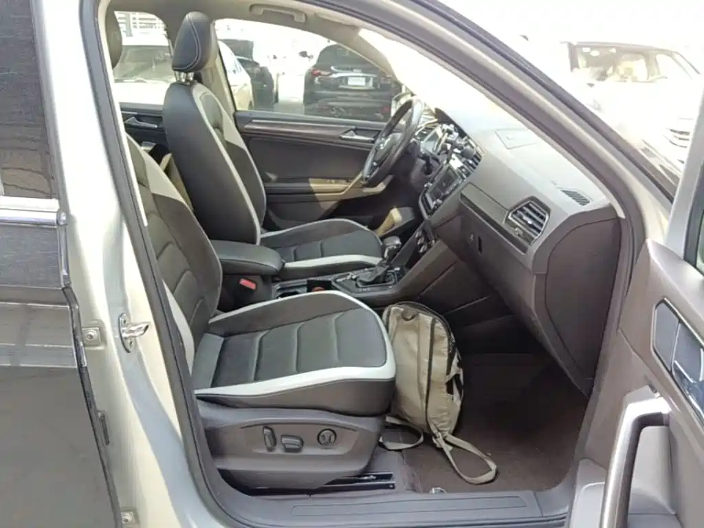 Volkswagen Tiguan L — миниатюра 25