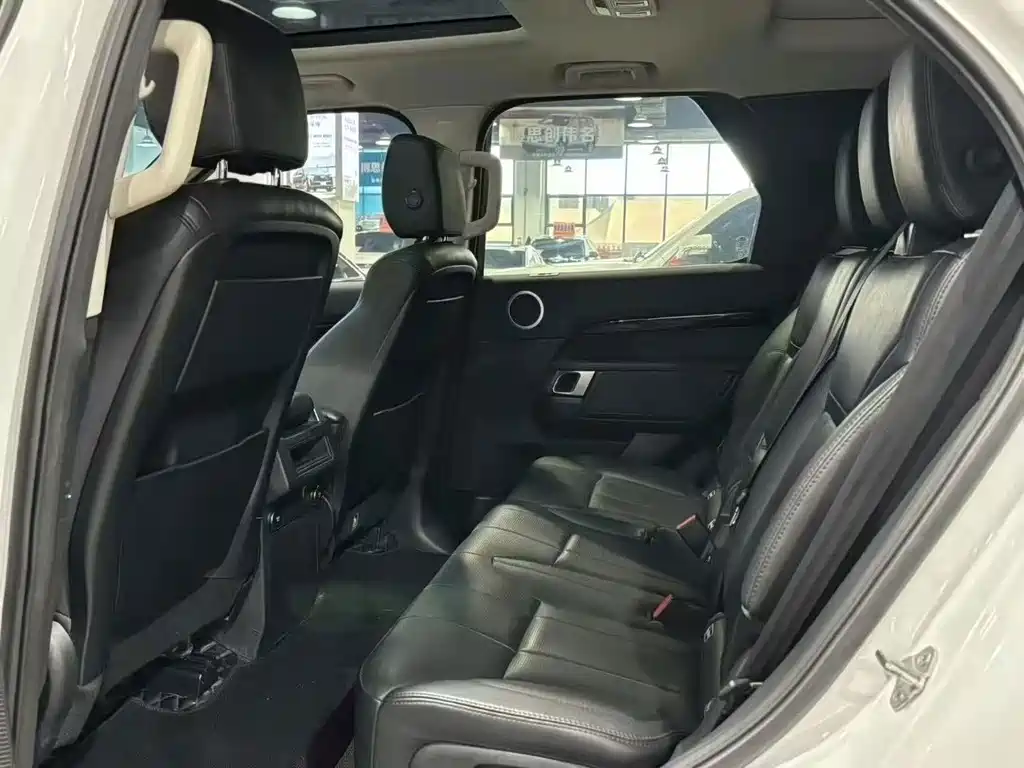 Land Rover Discovery — миниатюра 6