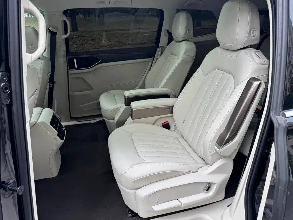 Volkswagen Viloran — миниатюра 8