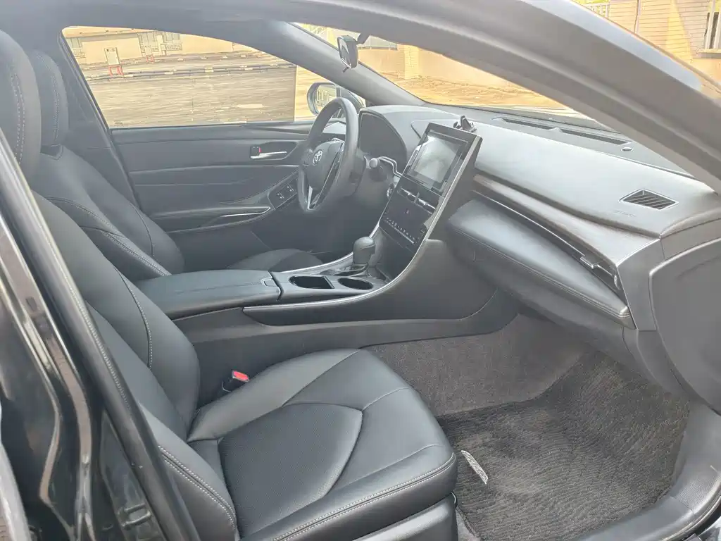 Toyota Avalon — миниатюра 14
