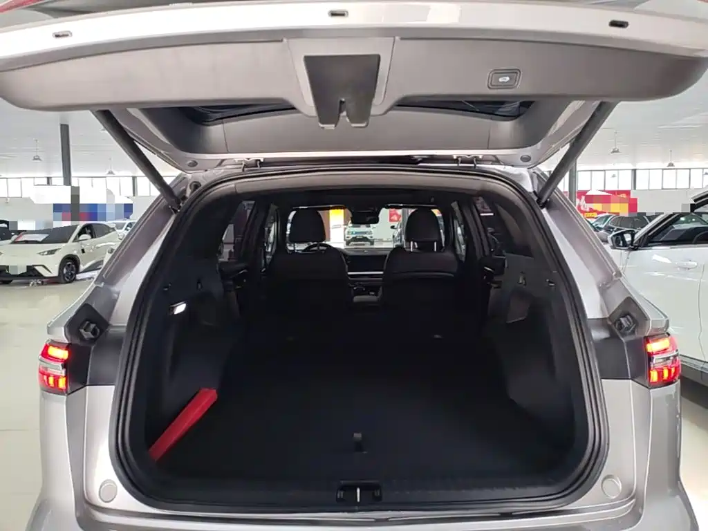 Geely Xingyue L — миниатюра 19