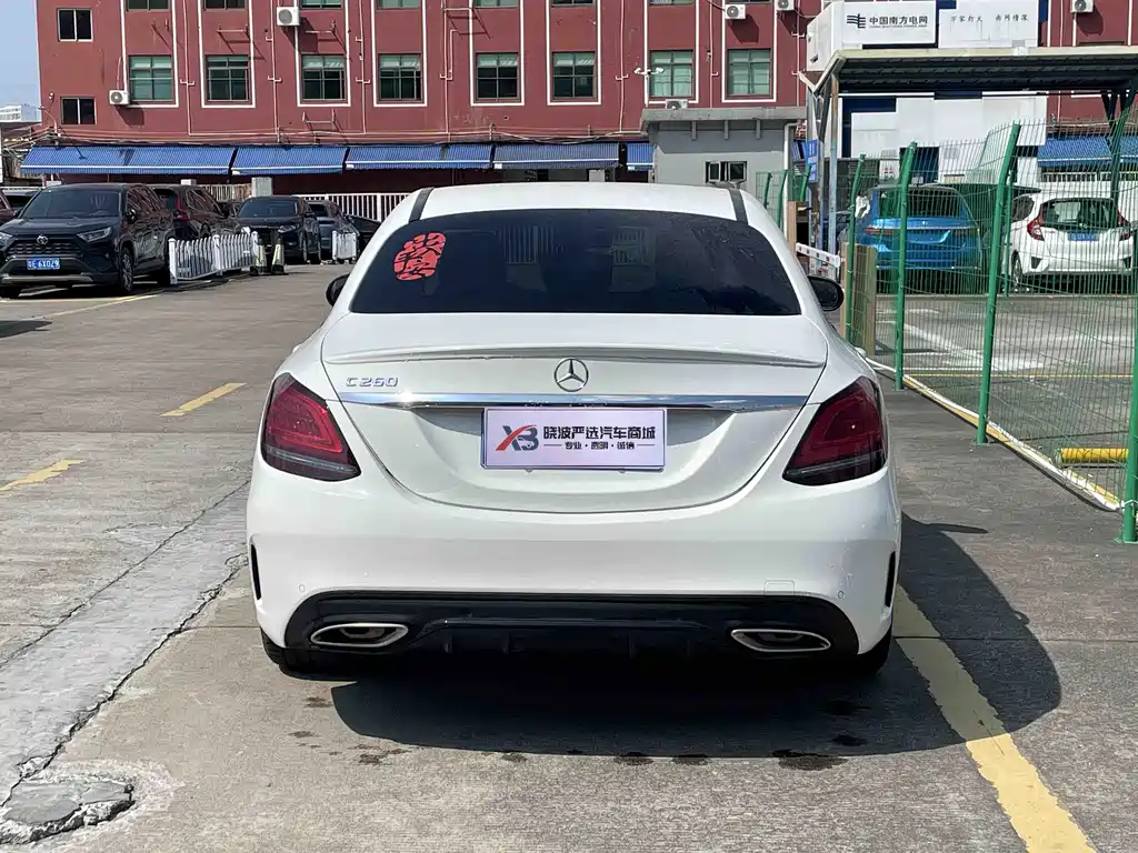 Mercedes-Benz C-Class — миниатюра 6