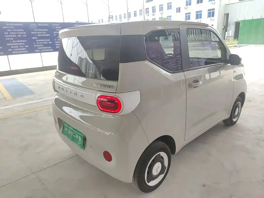 Wuling MINIEV — миниатюра 7