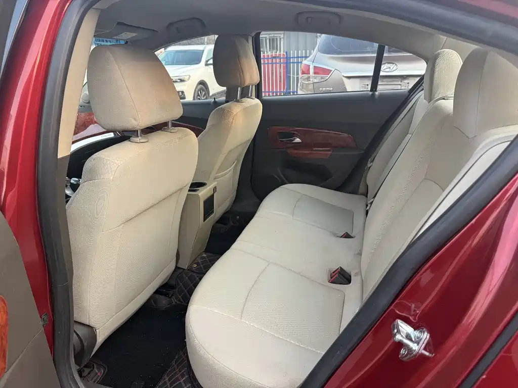 Chevrolet Cruze 2015 1.5L SL MT
