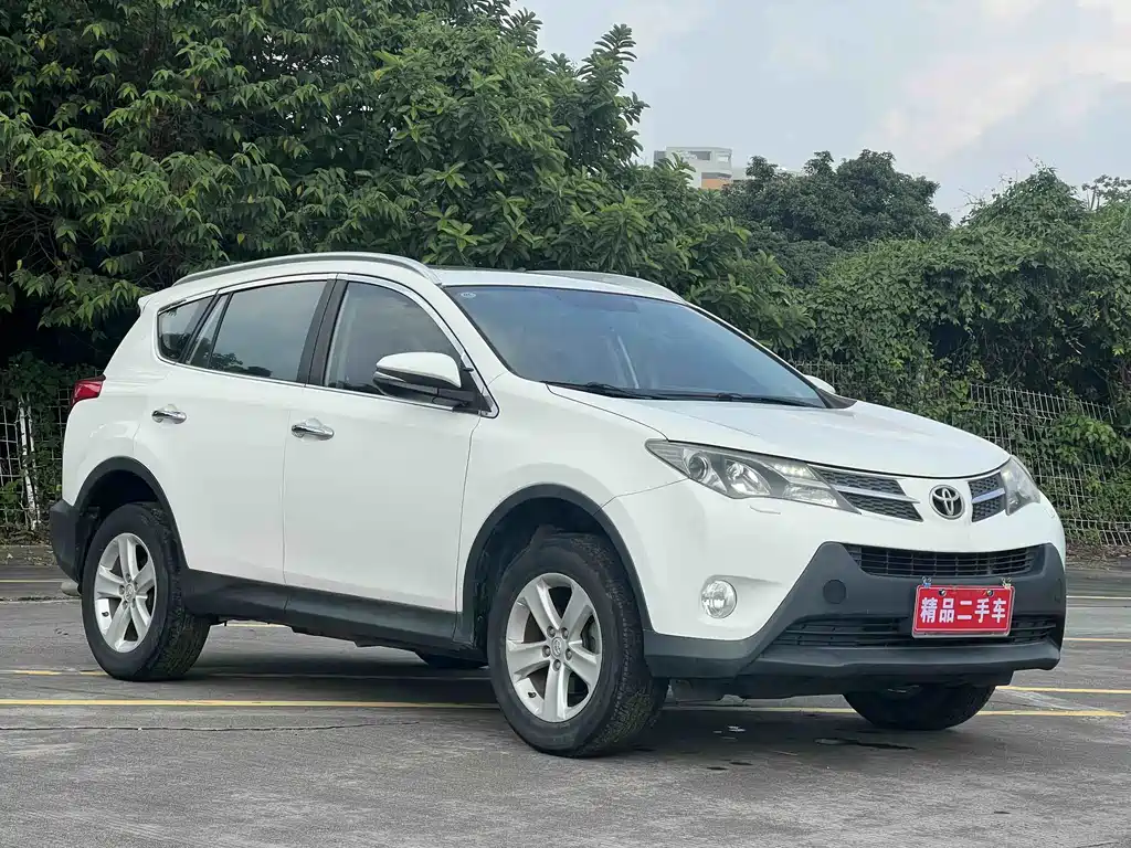 Toyota RAV4 — миниатюра 2