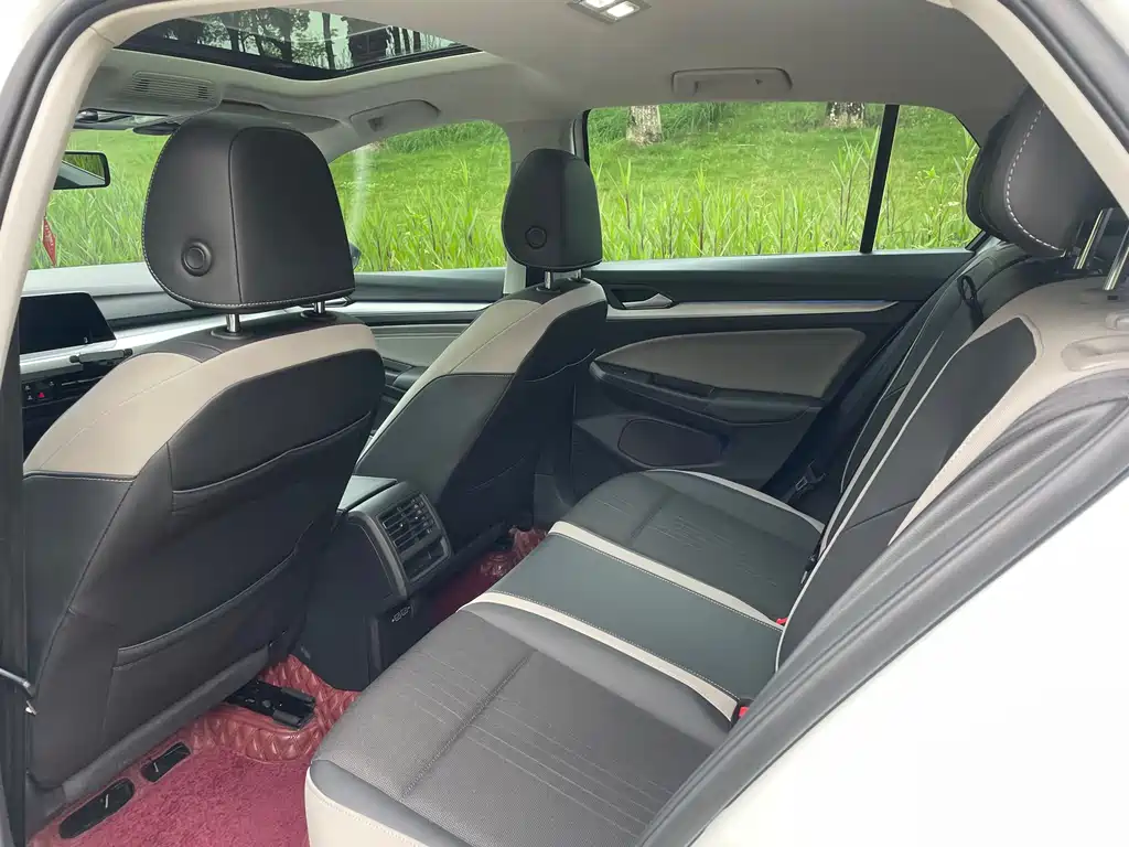 Volkswagen Golf 2021 280TSI DSG 30