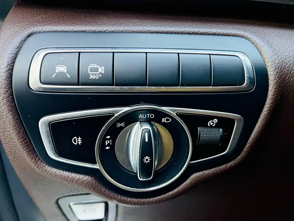 Mercedes-Benz V-Class — миниатюра 20