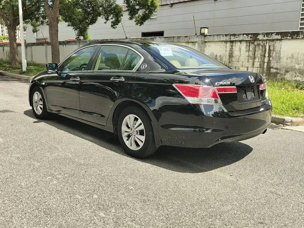 Honda Accord — миниатюра 6
