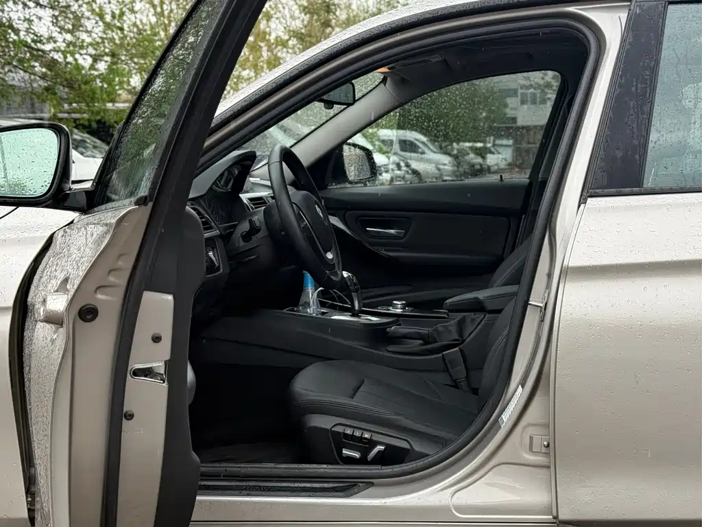 BMW 3 Series — миниатюра 8
