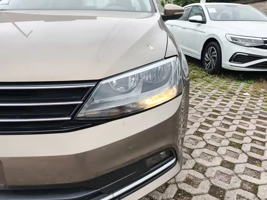 Volkswagen Sagitar — миниатюра 24