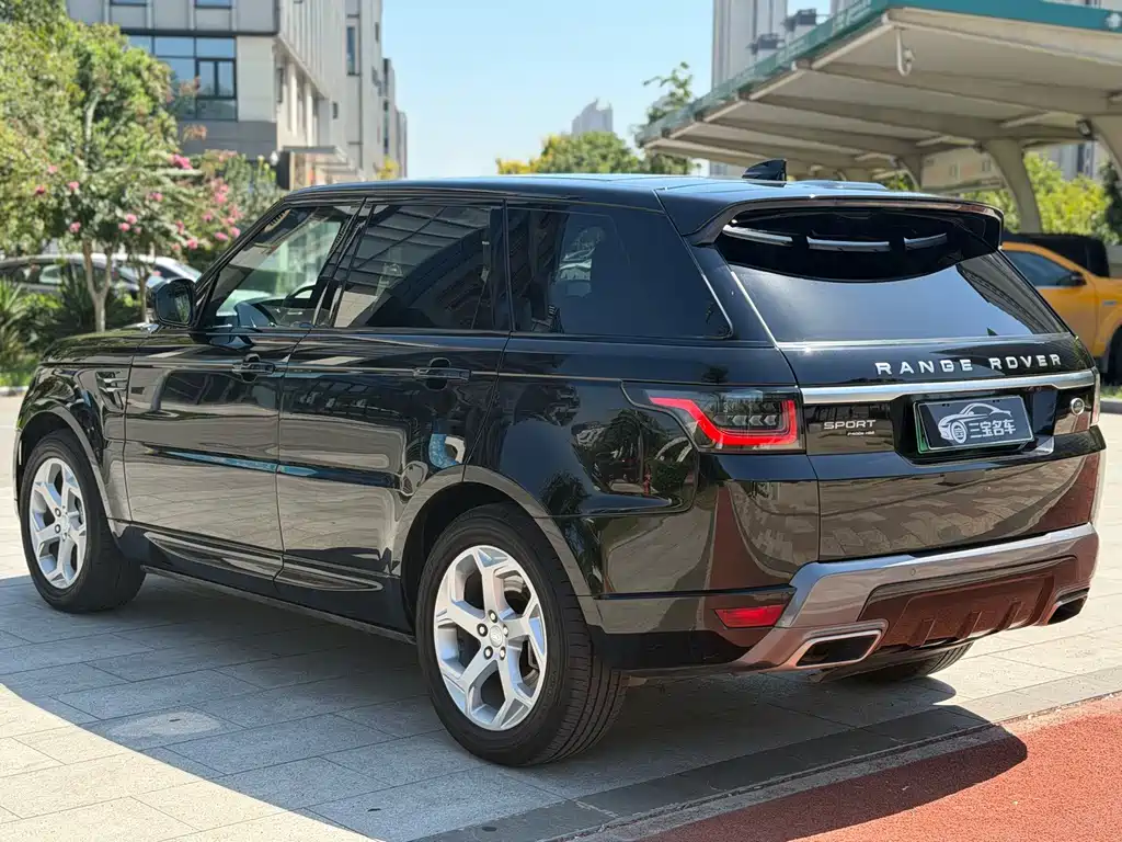 Land Rover Sport PHEV — миниатюра 6